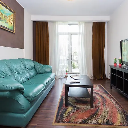 On Leningradskaya 1a Apartament