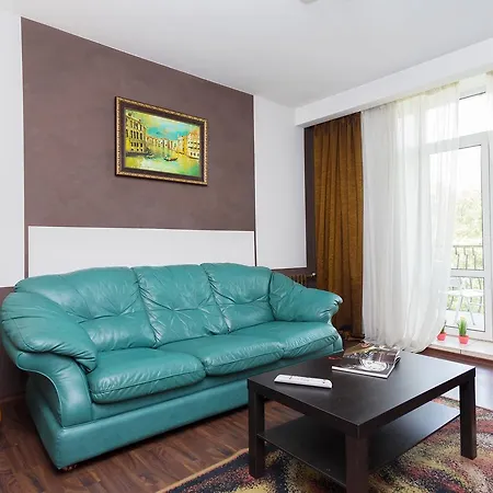 Apartament On Leningradskaya 1a *