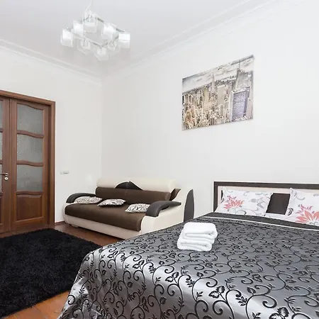 Apartament On Leningradskaya 1a *